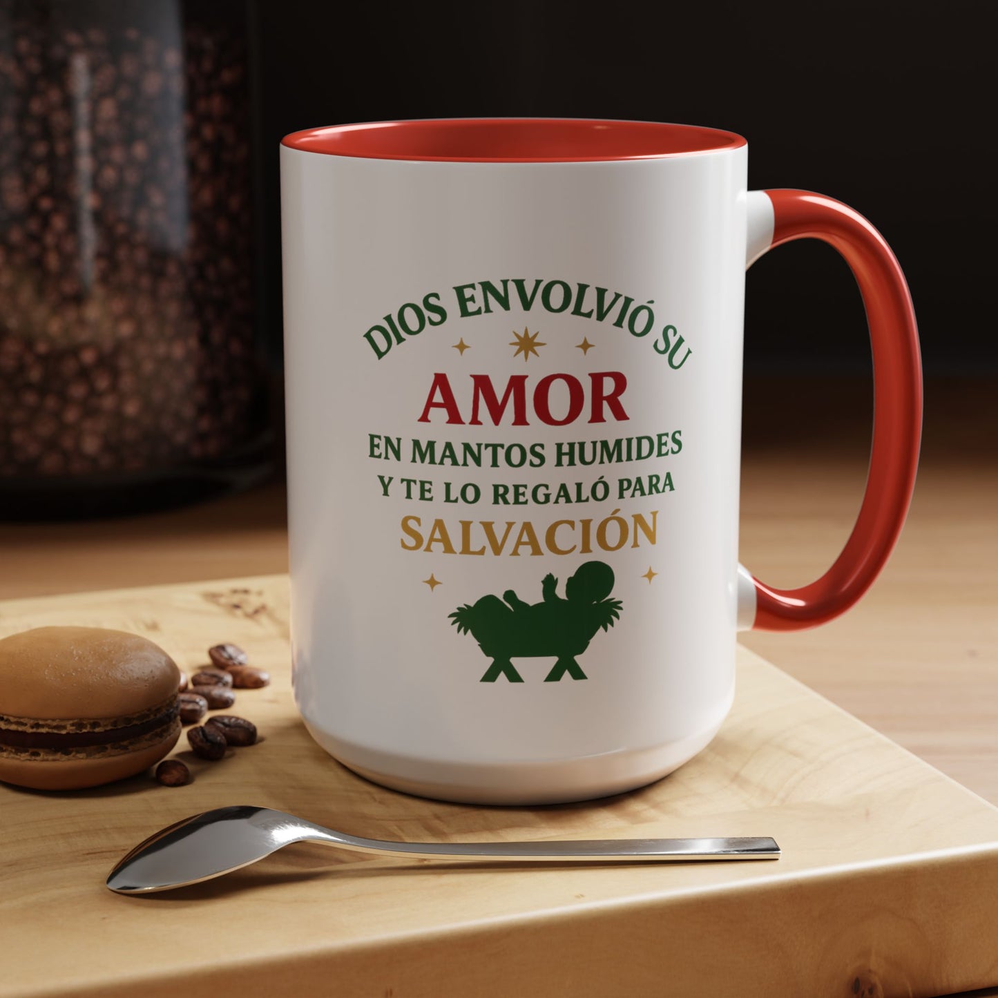 Dios envolvió su amor en mantos humildes Taza con acento rojo 11oz y 15oz
